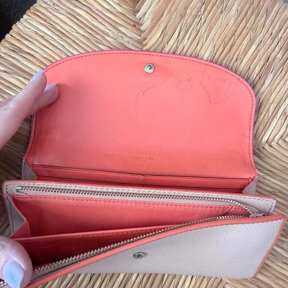 Coach Soft Wallet Pebbled Leather Pink Coral Snap Front Slim Long Organizer - Picture 3 of 3